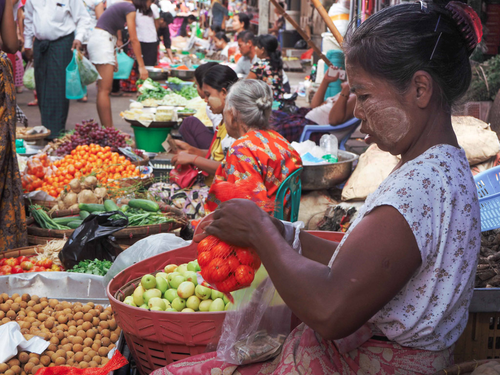 yangon-myanmar-que-ver-theingyi-market