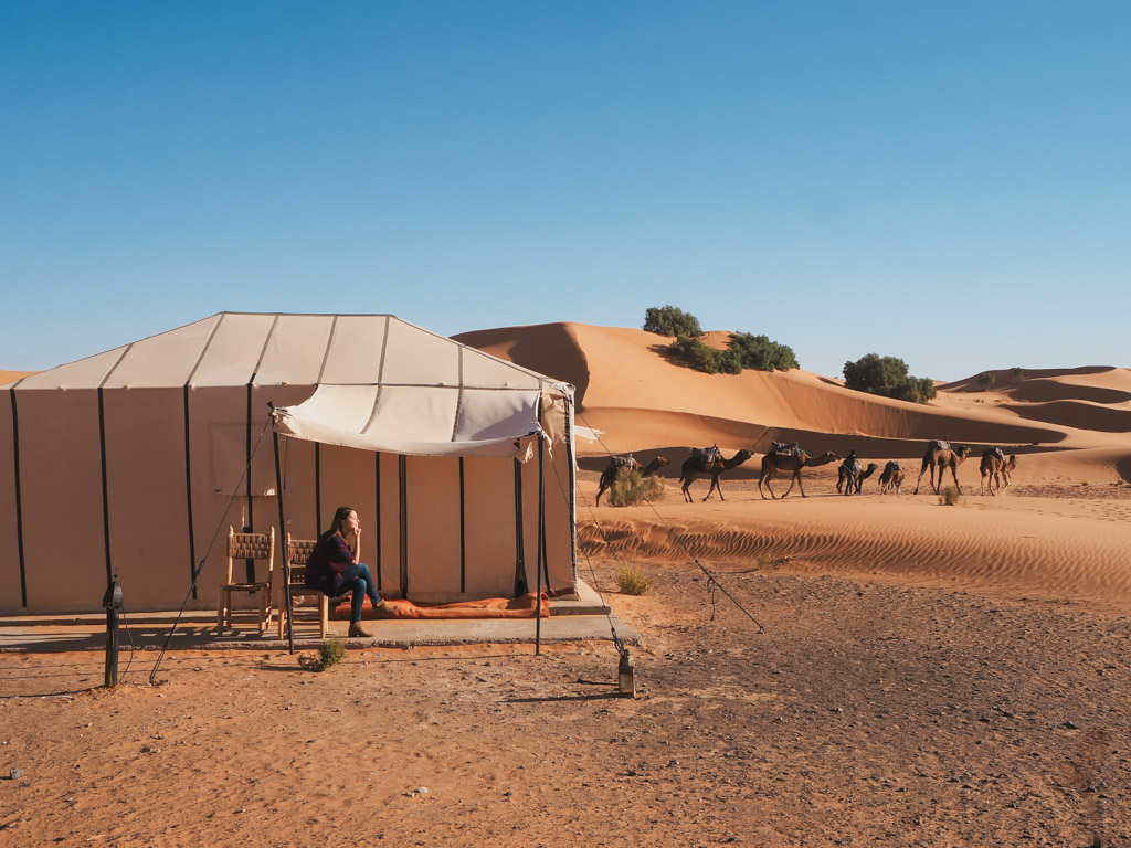 dormir-en-el-desierto-de-merzouga-luxury-desert-camp​-khaima