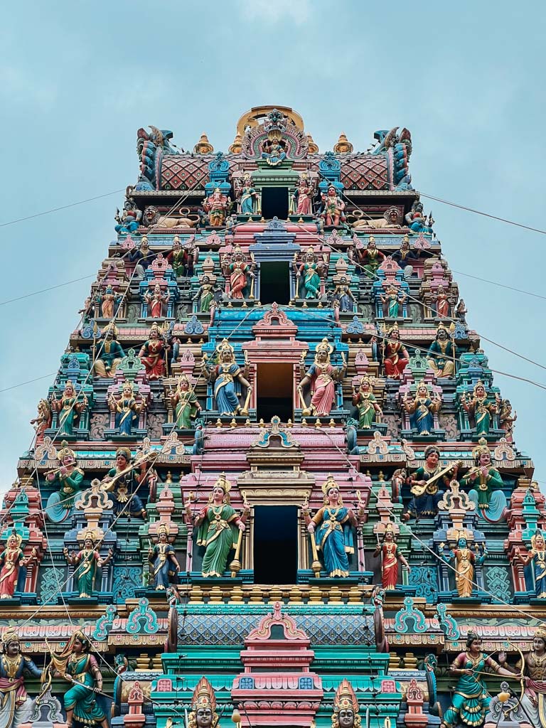 que-ver-y-hacer-en-kuala-lumpur-sri-mahamariammam-templo