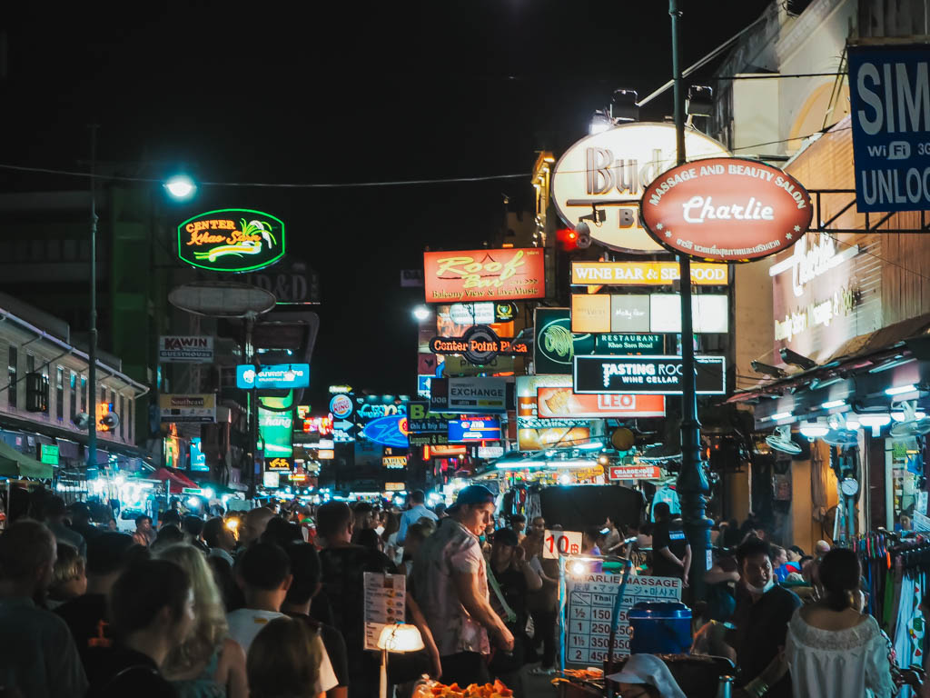 que-visitar-en-bangkok-khao-san-road